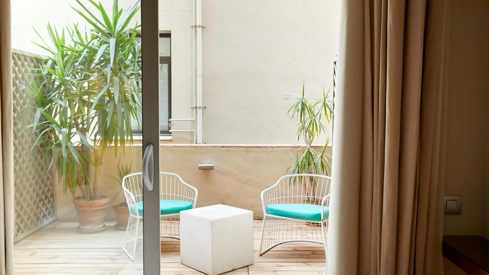 Vasanta Hotel Eixample, Sonder By Marriott Bonvoy 바르셀로나 3*,  스페인
